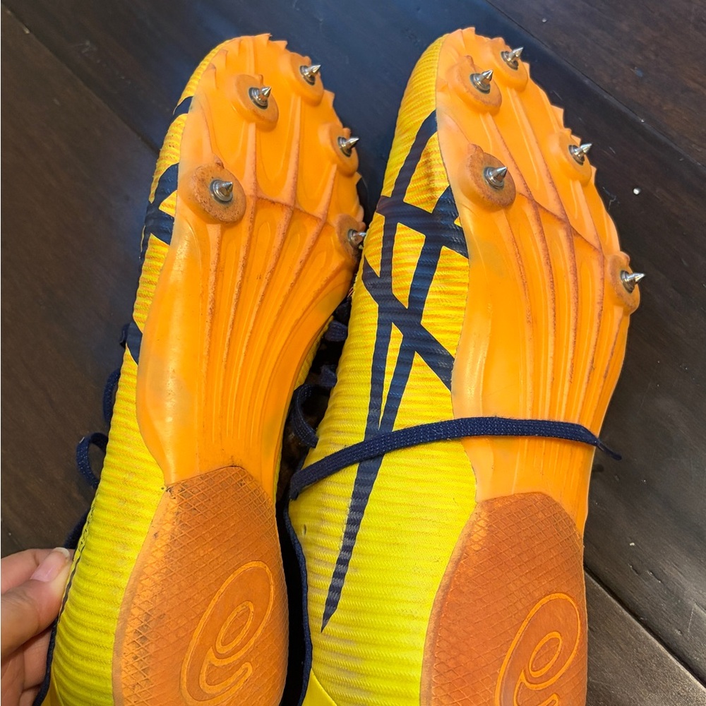 ASICS Track Spikes - Picture 2 of 2